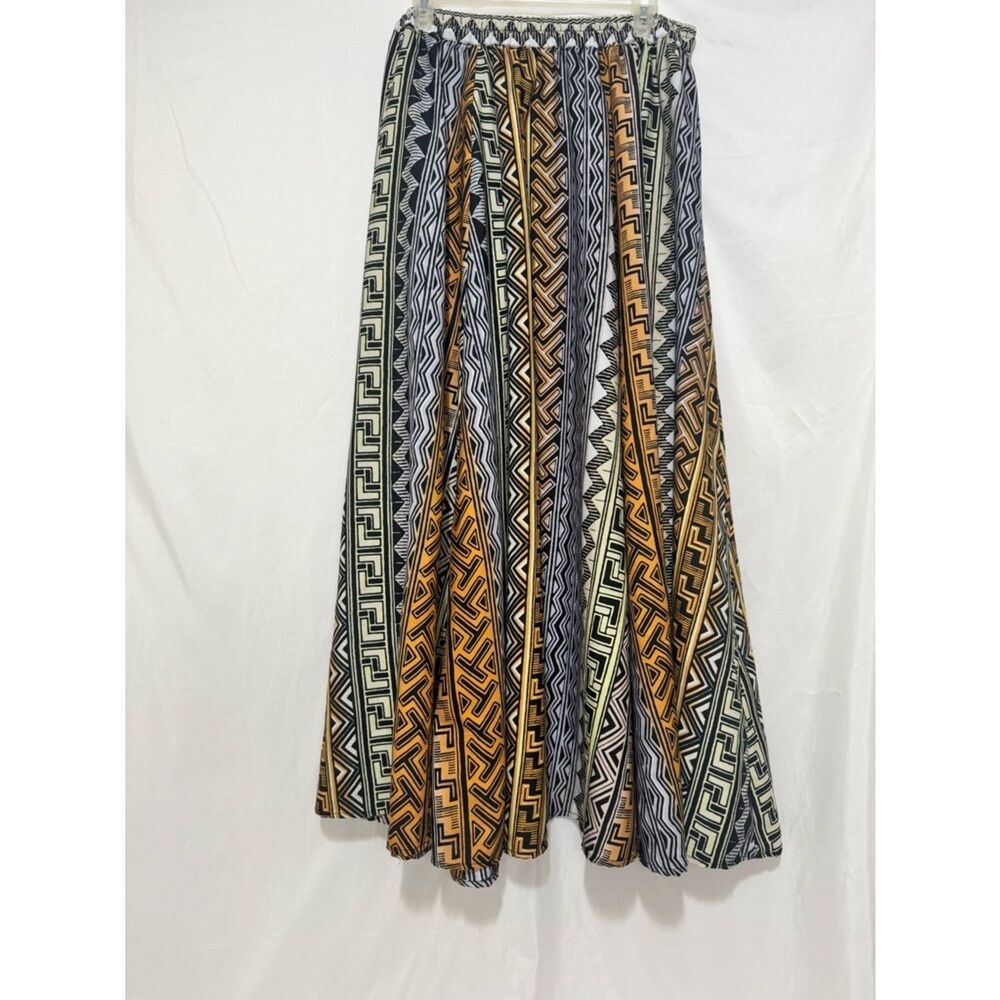 Beautiful Maxi skirt with bold geometric patterns Size L - Picture 1 of 6